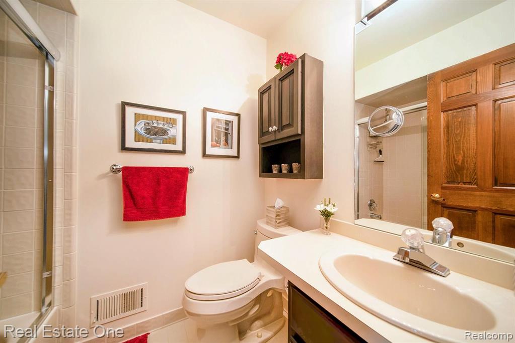 2938 Eagle Court Rochester Hills, MI 48309 - Photo 30 of 63