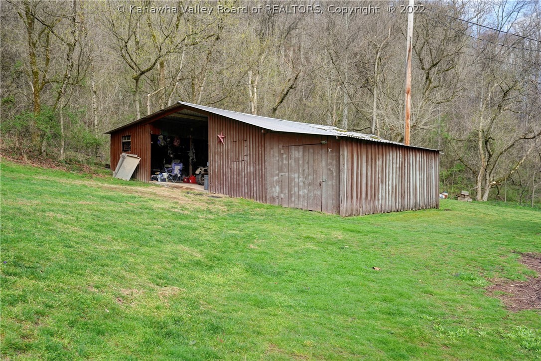 875 Harmons Creek Road Poca, WV 25159 - Photo 24 of 27 Gallery Image 24