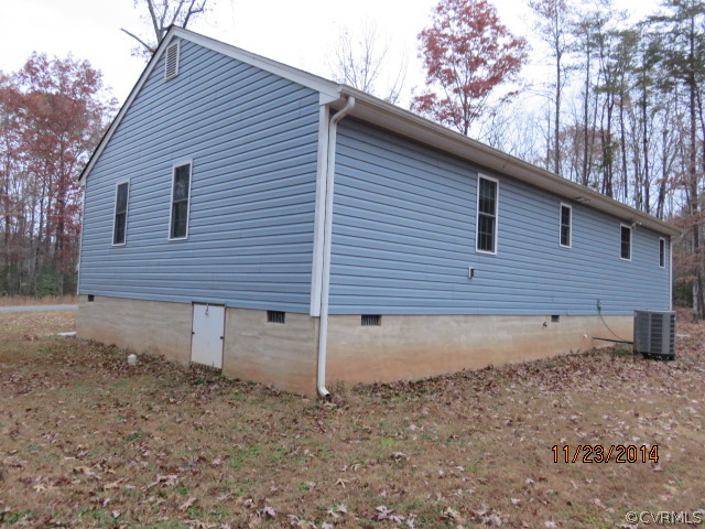 161 Winding Ridge Way Bumpass, VA 23024 - Photo 3 of 24