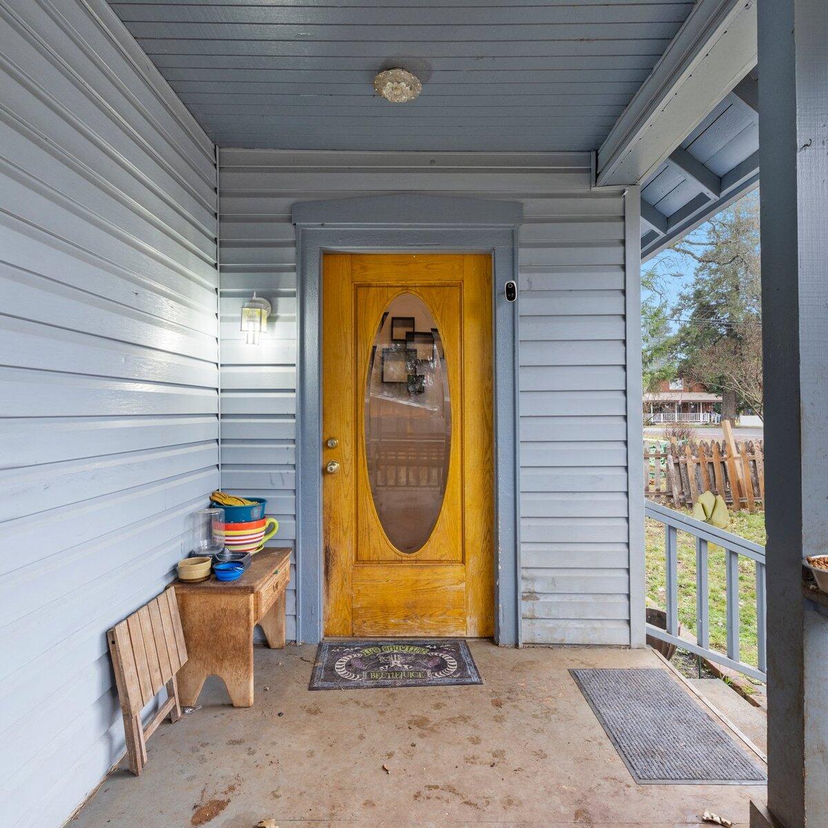 535 South Street Butte Falls, OR 97522 - Photo 4 of 24 5-custom-WCI_8871