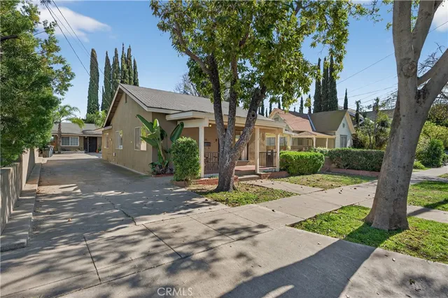 $1,263,000 | 381 North Harwood Street, Orange, CA 92866