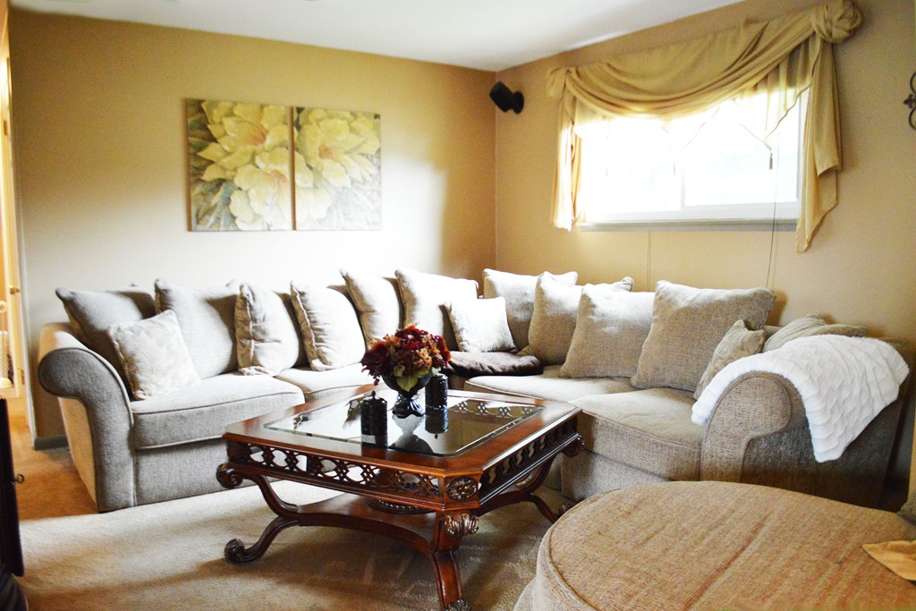 429 Old Field Road Chicopee, MA 01013 - Photo 3 of 30 Gallery Image 3