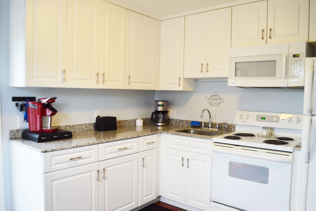 429 Old Field Road Chicopee, MA 01013 - Photo 5 of 30 Gallery Image 5