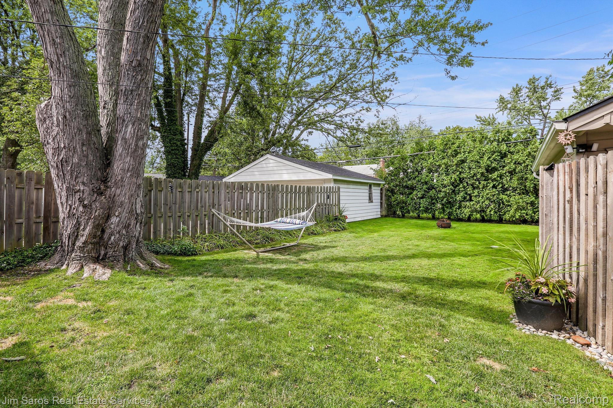1330 Hampton Road Grosse Pointe, MI 48236 - Photo 25 of 29 Gallery Image 25
