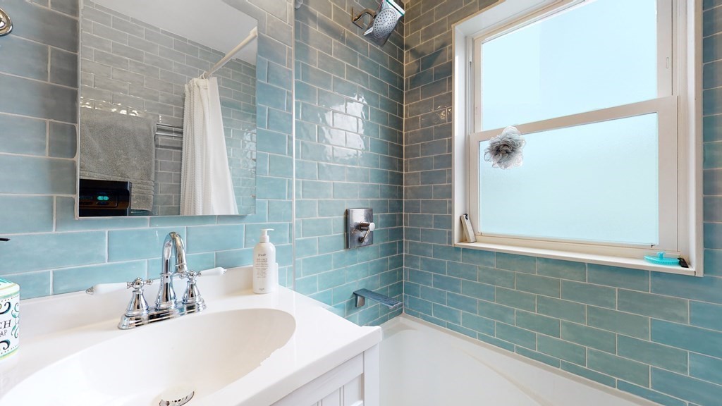 304 Lamartine Street, Unit 3 Boston, MA 02130 - Photo 5 of 15