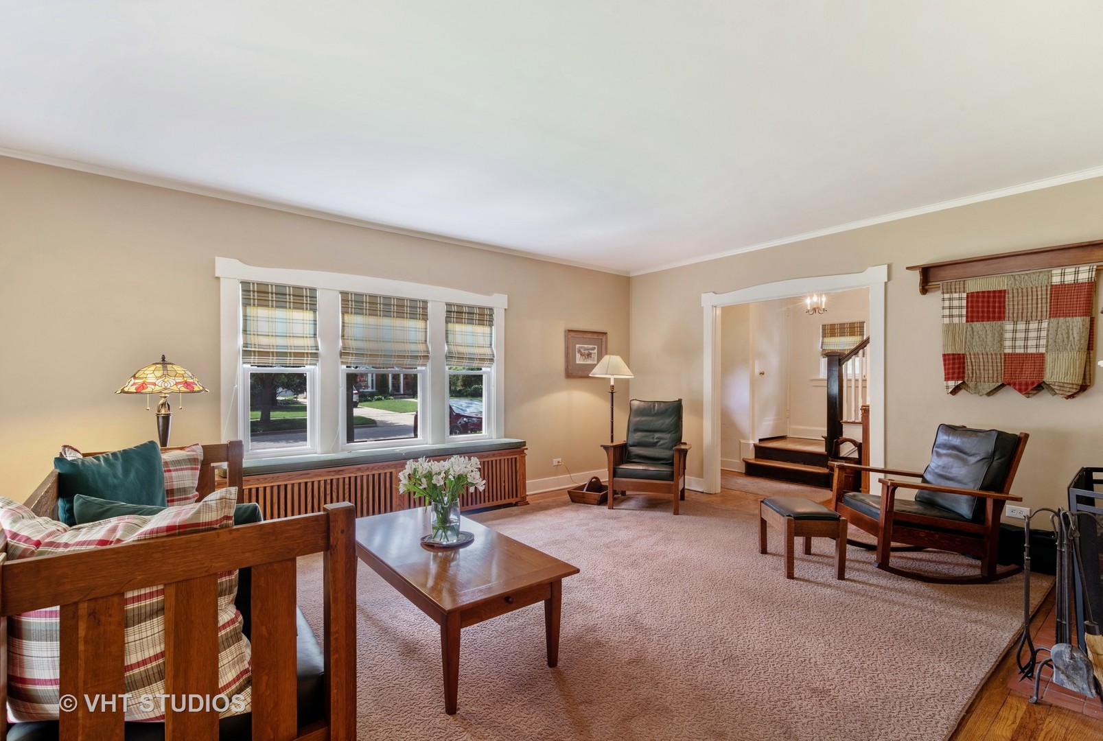 211 North Merrill Street Park Ridge, IL 60068 - Photo 4 of 26 a living room with furniture and a window