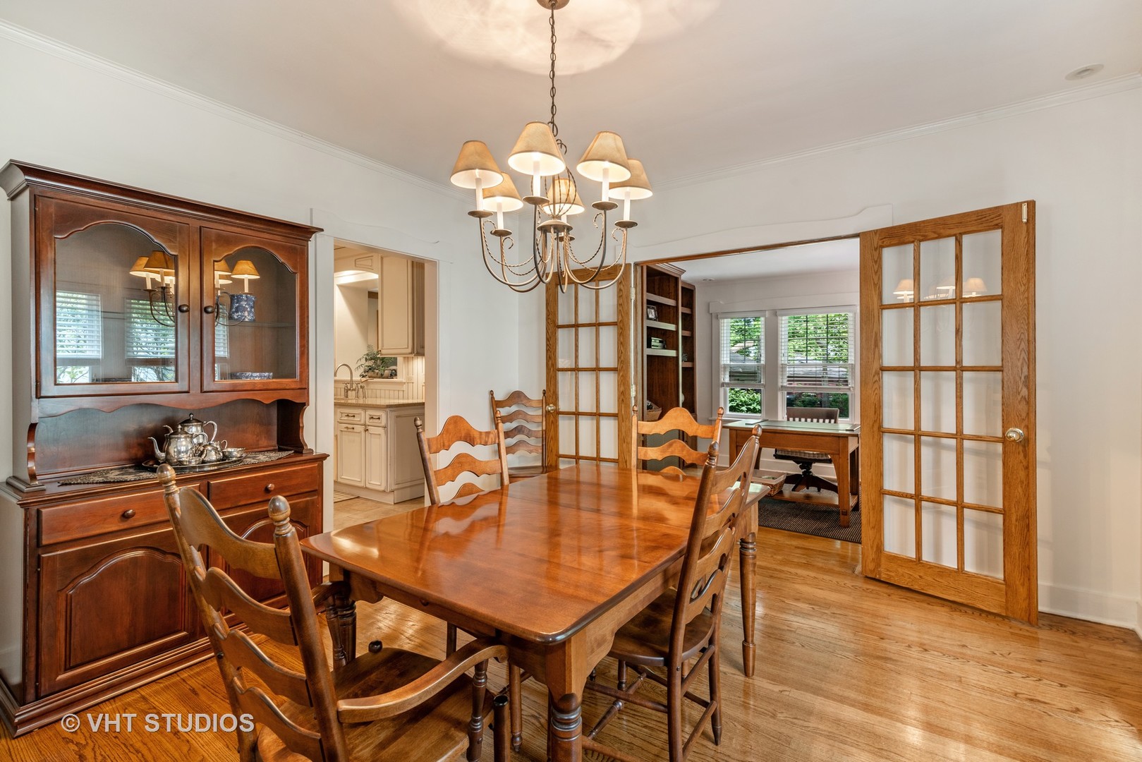 211 North Merrill Street Park Ridge, IL 60068 - Photo 9 of 26 a view of a dining room with furniture window and wooden floor