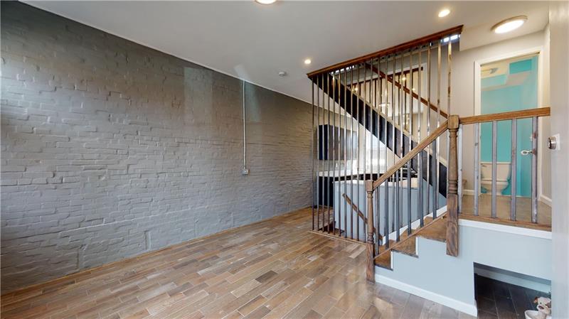 3813 Foster Street Lawrenceville, PA 15201 - Photo 3 of 22