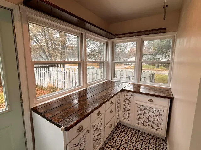 $324,900 | 2106 Forest Drive, Portage, MI 49002