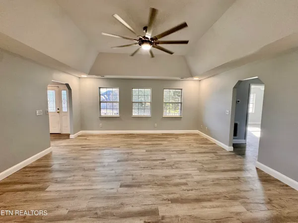 $459,900 | 913 Columbine Lea, Sevierville, TN 37862