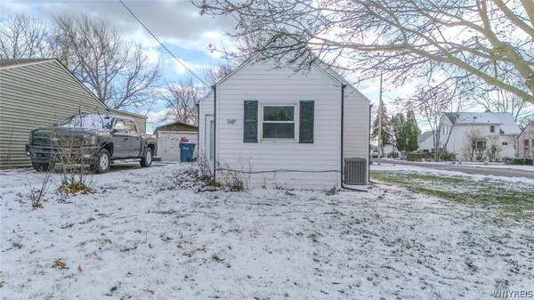 $1,500 | 3487 Rhode Island Avenue, Niagara, NY 14305