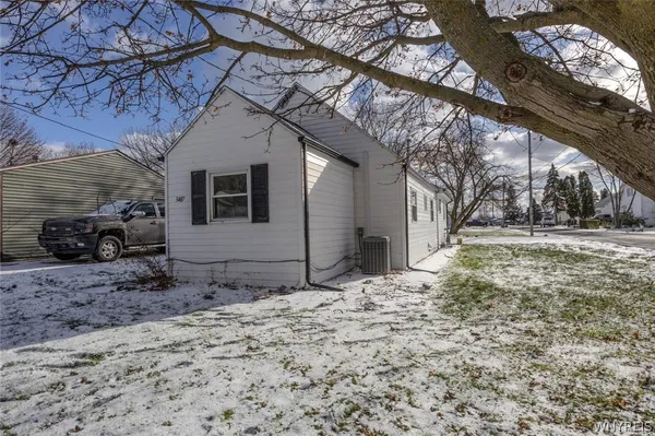 $1,500 | 3487 Rhode Island Avenue, Niagara, NY 14305