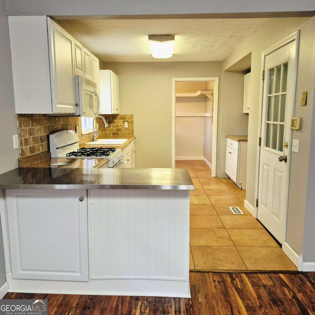 4082 Yeager Road Douglasville, GA 30135 - Photo 5 of 19