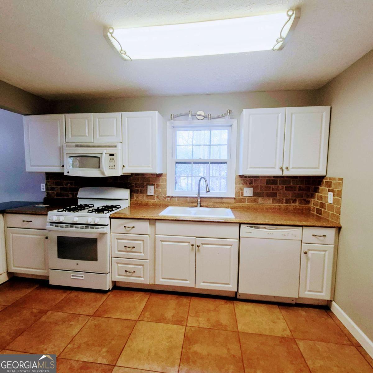 4082 Yeager Road Douglasville, GA 30135 - Photo 6 of 19