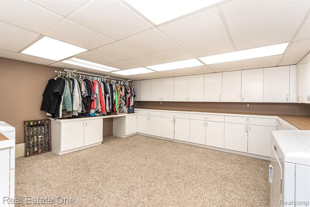 1124 Stellma Lane Rochester Hills, MI 48309 - Photo 33 of 44