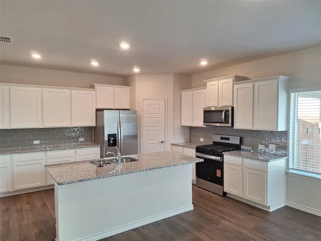 $2,450 | 10017 Deposit Drive, Aubrey, TX 76227