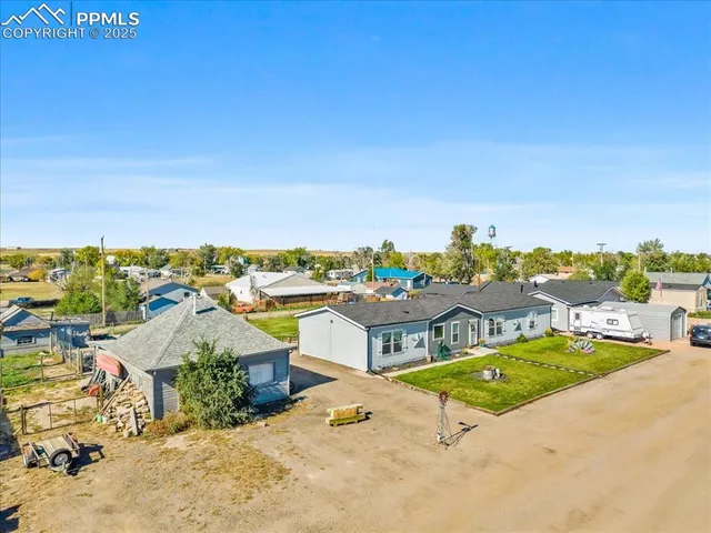 $418,000 | 329 4th Avenue, Deer Trail, CO 80105