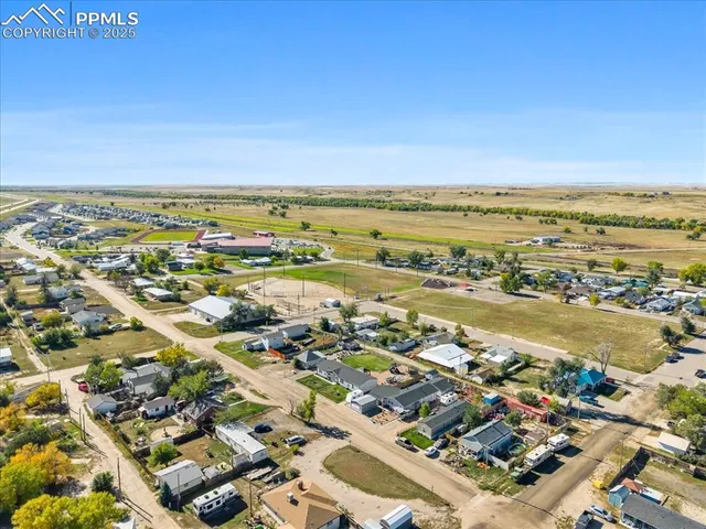 $418,000 | 329 4th Avenue, Deer Trail, CO 80105