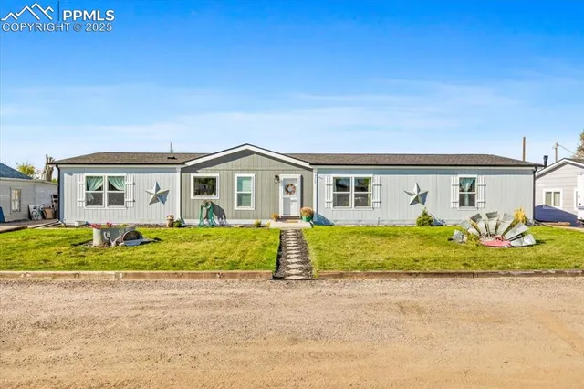 $418,000 | 329 4th Avenue, Deer Trail, CO 80105