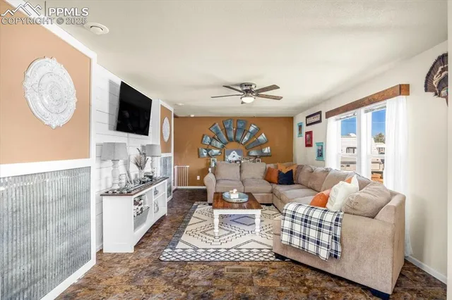 $418,000 | 329 4th Avenue, Deer Trail, CO 80105