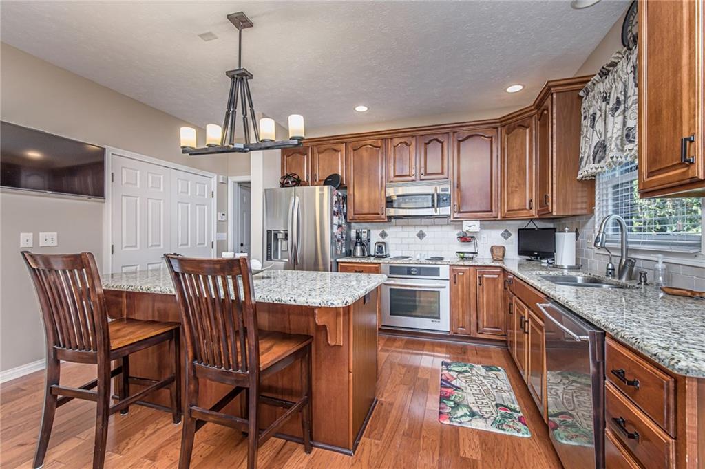 6944 Riverside Way Fishers, IN 46038 - Photo 14 of 31 Gallery Image 14