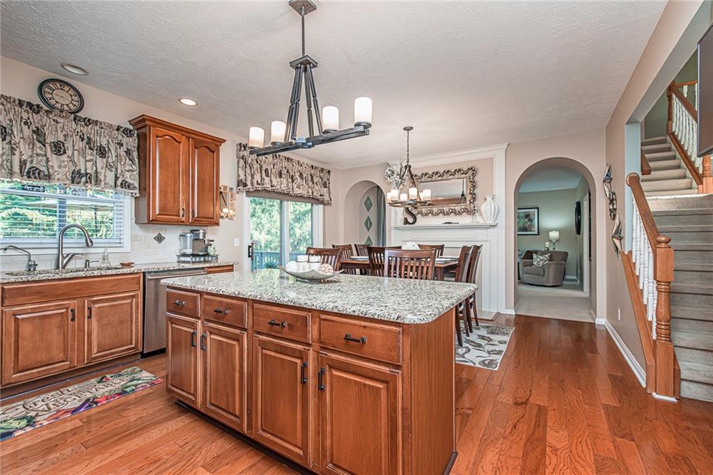 6944 Riverside Way Fishers, IN 46038 - Photo 15 of 31 Gallery Image 15