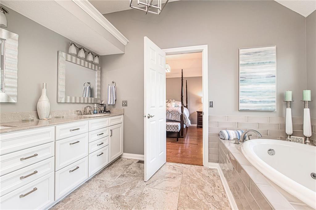 6944 Riverside Way Fishers, IN 46038 - Photo 20 of 31 Gallery Image 20