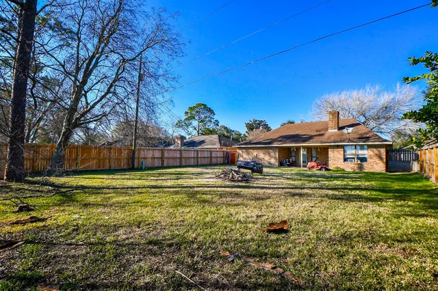 $199,000 | 68 Alexander Court, Angleton, TX 77515