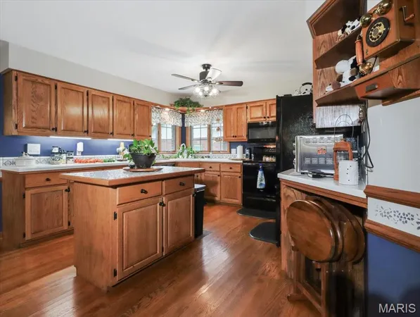$499,000 | 1001 North Hovis Street, Mountain Grove, MO 65711