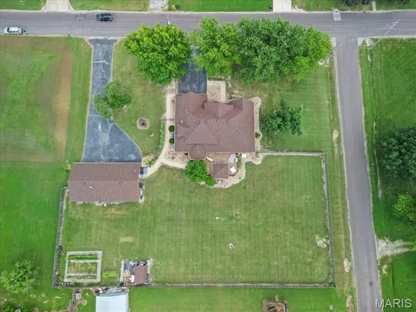 $499,000 | 1001 North Hovis Street, Mountain Grove, MO 65711