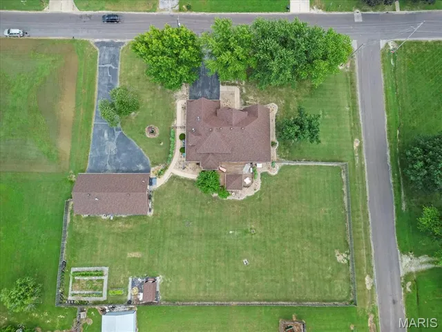 $499,000 | 1001 North Hovis Street, Mountain Grove, MO 65711