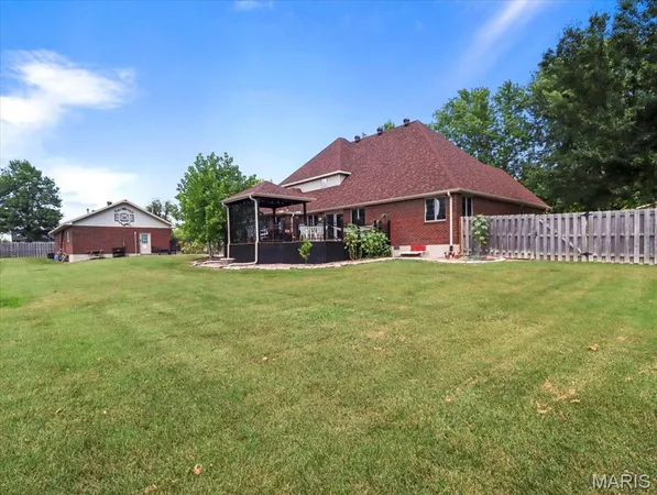 $499,000 | 1001 North Hovis Street, Mountain Grove, MO 65711