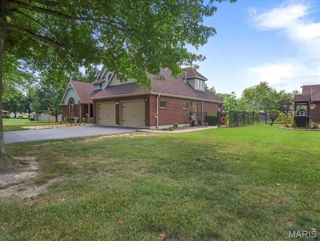 $499,000 | 1001 North Hovis Street, Mountain Grove, MO 65711