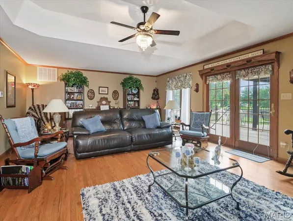 $499,000 | 1001 North Hovis Street, Mountain Grove, MO 65711