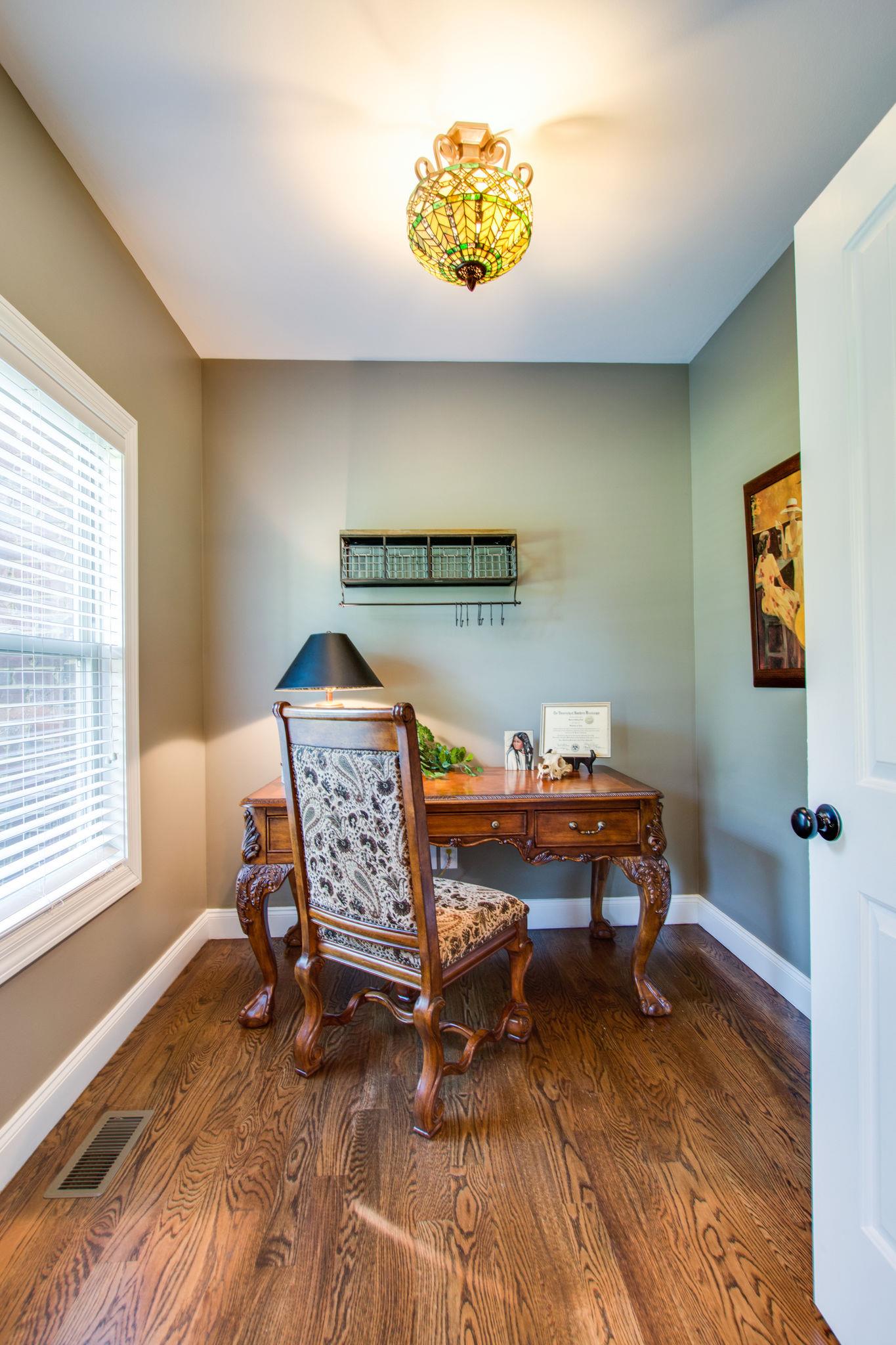 6629 Burnt Knob Road Murfreesboro, TN 37128 - Photo 13 of 27 This is the separate office just off front entry. Has double doors that close it of. Owners have really enjoed this feature.