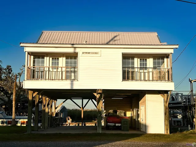 $329,500 | 162 Trosclair Lane, Dulac, LA 70353
