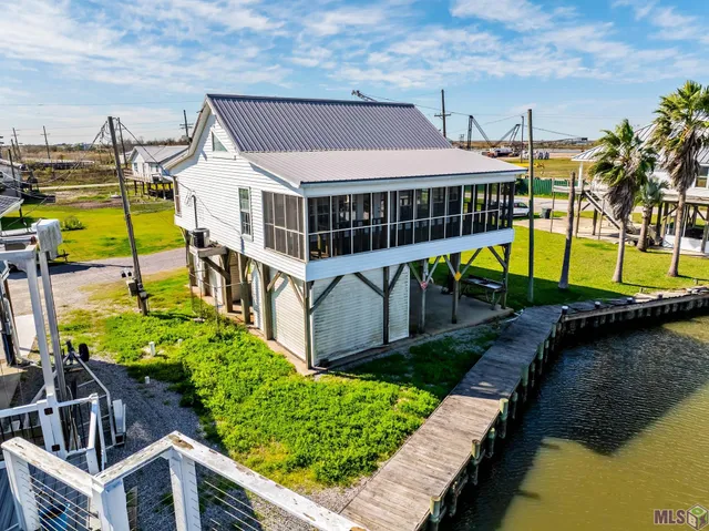 $329,500 | 162 Trosclair Lane, Dulac, LA 70353