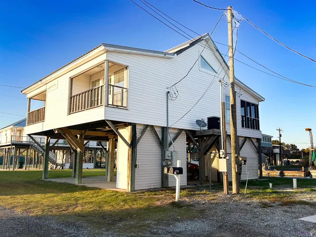 $329,500 | 162 Trosclair Lane, Dulac, LA 70353