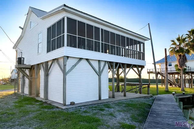 $329,500 | 162 Trosclair Lane, Dulac, LA 70353