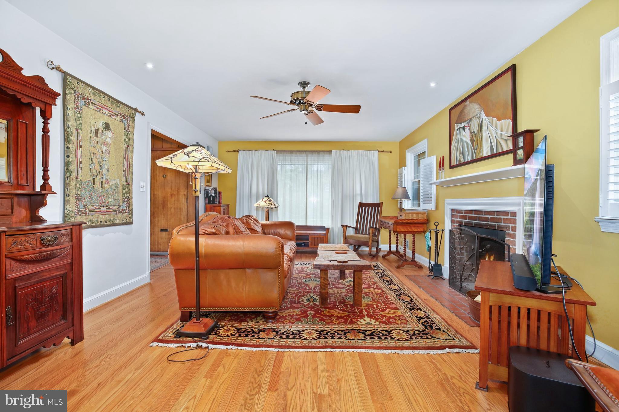 1704 Forest Glen Road Silver Spring, MD 20910 - Photo 4 of 38 Gallery Image 4