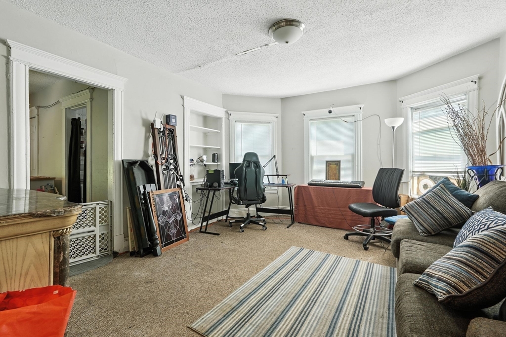 34 Biltmore Street Springfield, MA 01108 - Photo 7 of 32 Gallery Image 7