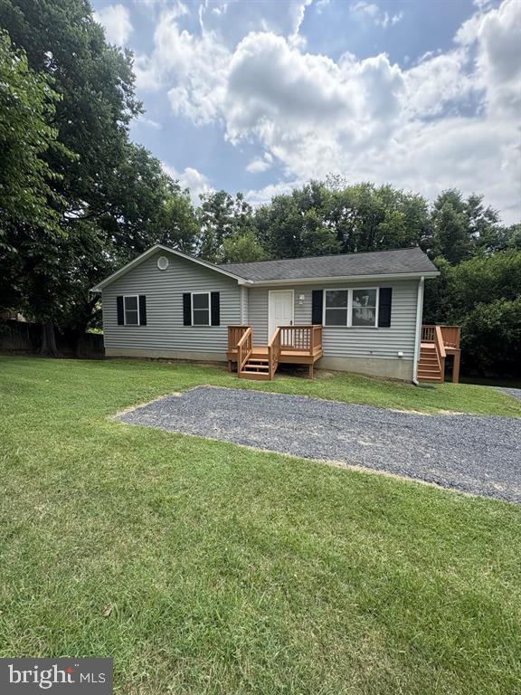 296 Bryce Boulevard Mount Jackson, VA 22842 - Photo 2 of 20 a front view of house with yard and green space