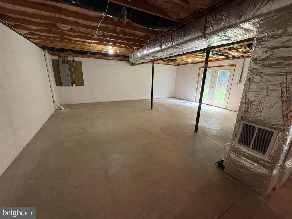 296 Bryce Boulevard Mount Jackson, VA 22842 - Photo 10 of 20 a view of an empty room