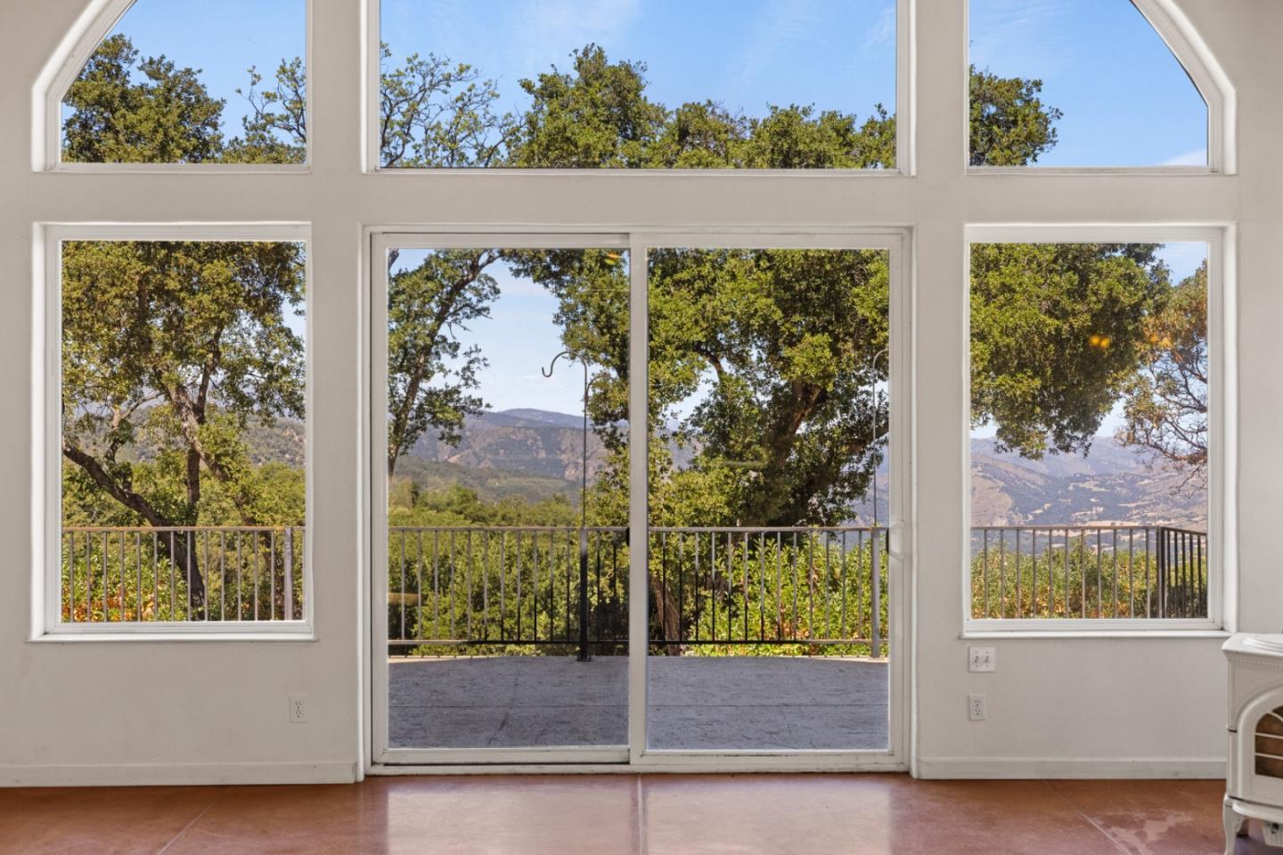 39537 Laurel Spring Road Carmel Valley, CA 93924 - Photo 7 of 50 Gallery Image 7