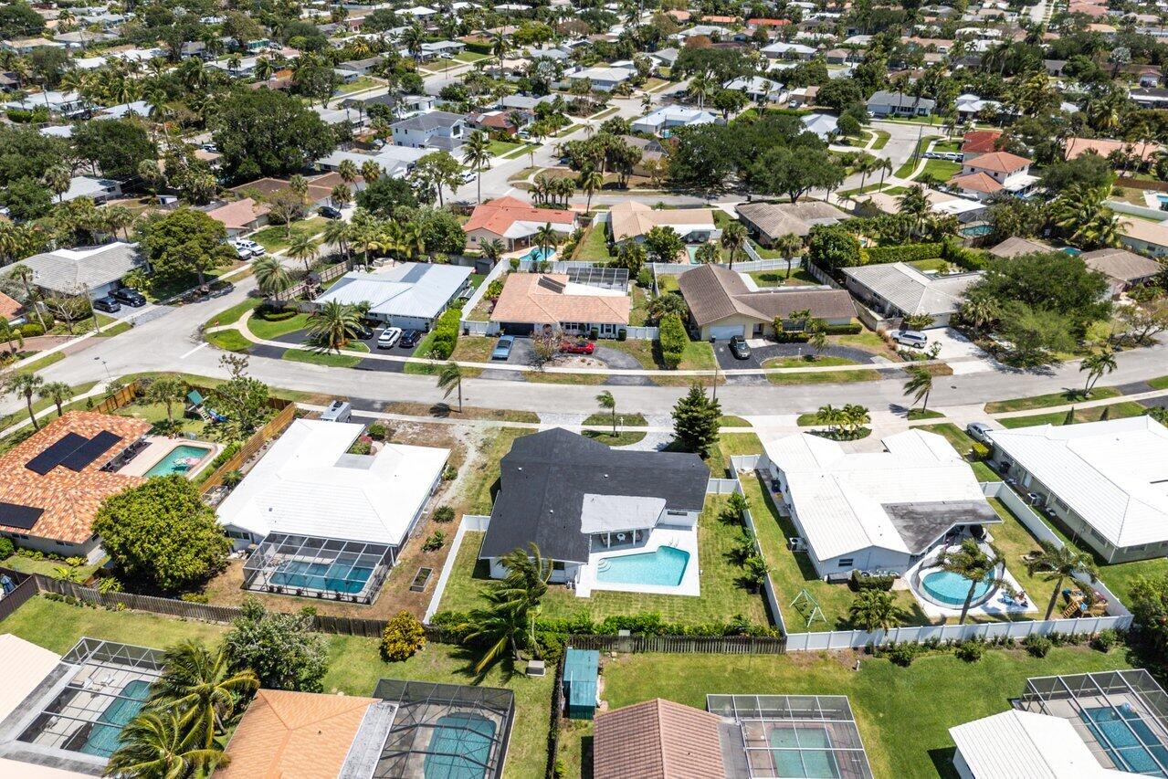 1384 Southwest 12th Street Boca Raton, FL 33486 - Photo 21 of 25 047-1384Southwest12thStreet-BocaRaton-FL