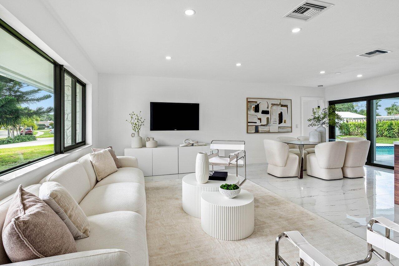 1384 Southwest 12th Street Boca Raton, FL 33486 - Photo 4 of 25 013-1384Southwest12thStreet-BocaRaton-FL