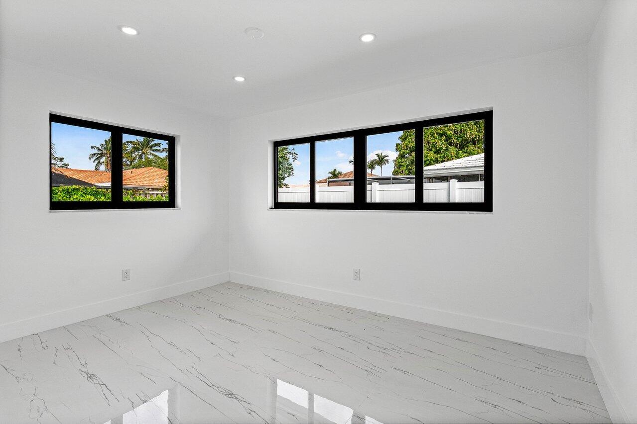 1384 Southwest 12th Street Boca Raton, FL 33486 - Photo 9 of 25 027-1384Southwest12thStreet-BocaRaton-FL