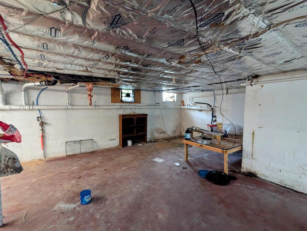 714 Glendale Road Galax, VA 24333 - Photo 24 of 26 a view of a garage