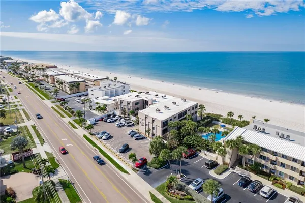 $4,300 | 3210 Gulf Boulevard, Unit 307, Belleair Beach, FL 33786