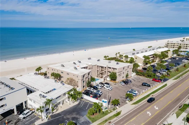 $4,300 | 3210 Gulf Boulevard, Unit 307, Belleair Beach, FL 33786